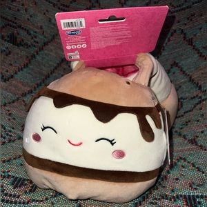 Chanel & Carmelita Squishmallow Valentine’s Day Pal Set